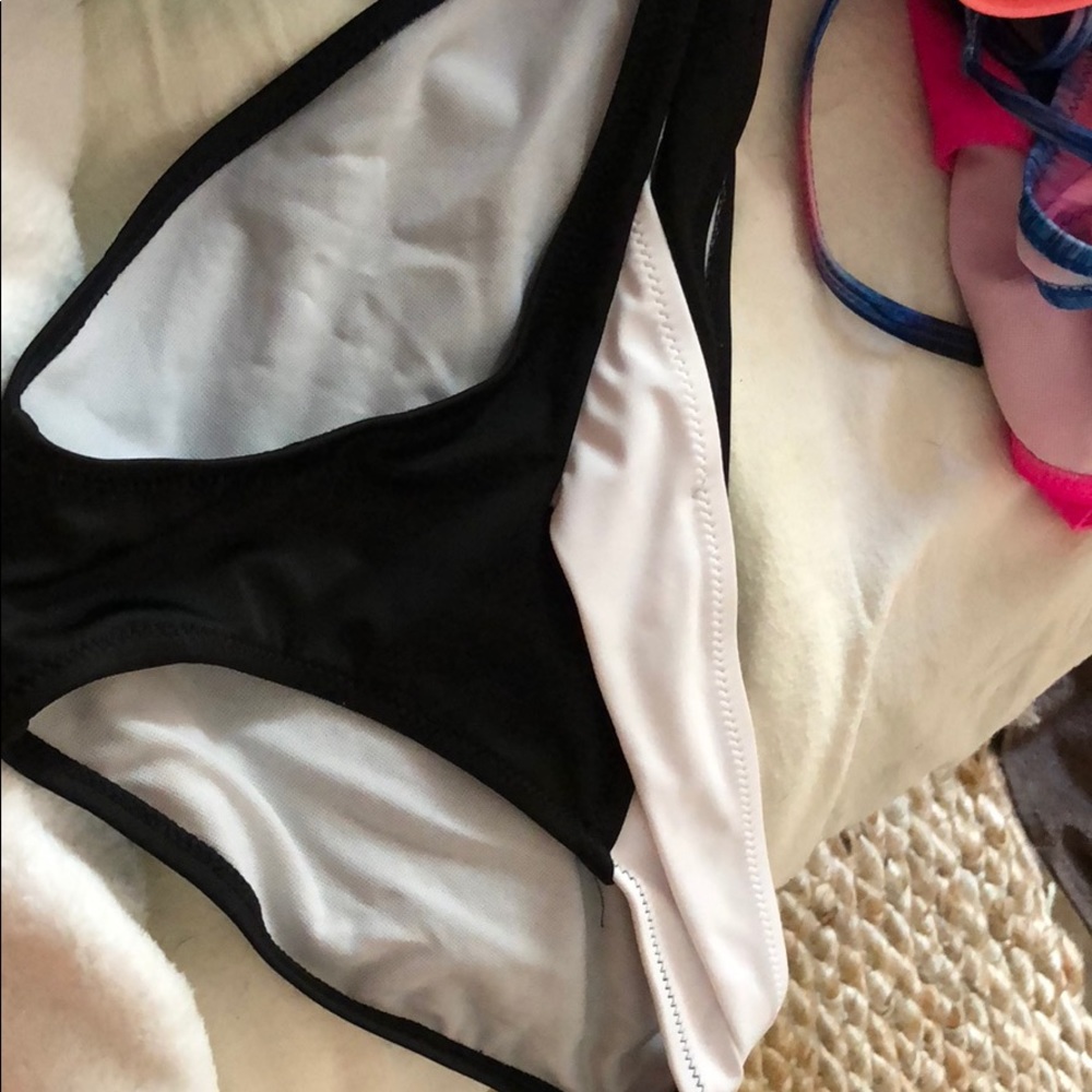Cheeky bikini bottoms